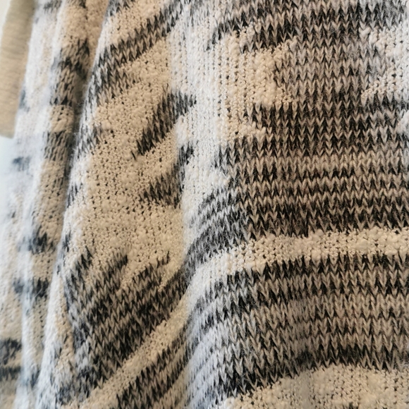 Cardigan - Picture 4 of 4